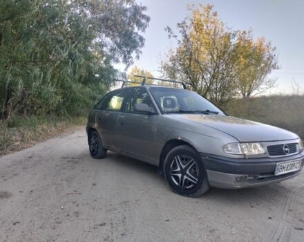 Сірий Опель Астра, об'ємом двигуна 1.6 л та пробігом 320 тис. км за 2999 $, фото 1 на Automoto.ua