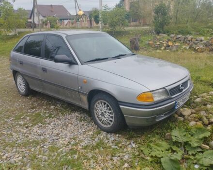 Серый Опель Астра, объемом двигателя 1.6 л и пробегом 158 тыс. км за 1100 $, фото 1 на Automoto.ua