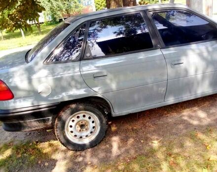 Сірий Опель Астра, об'ємом двигуна 1.4 л та пробігом 250 тис. км за 800 $, фото 1 на Automoto.ua