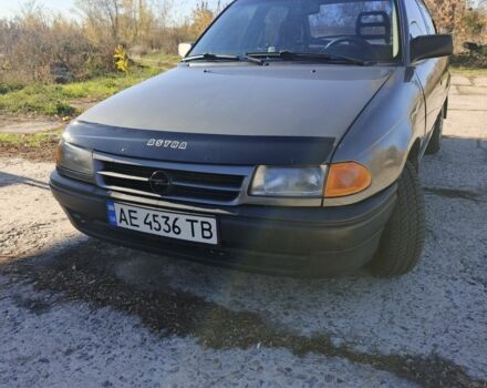 Серый Опель Астра, объемом двигателя 1.7 л и пробегом 320 тыс. км за 1194 $, фото 1 на Automoto.ua