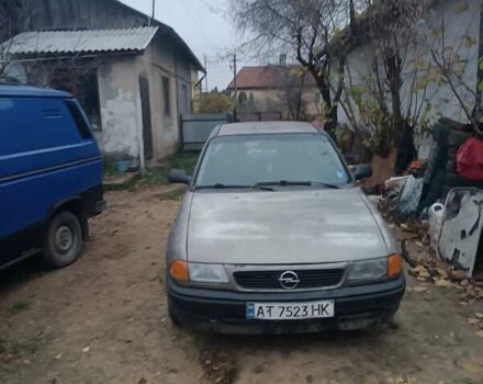 Серый Опель Астра, объемом двигателя 1.4 л и пробегом 187 тыс. км за 950 $, фото 1 на Automoto.ua