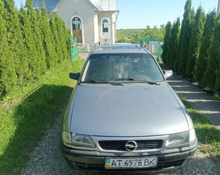 Серый Опель Астра, объемом двигателя 0 л и пробегом 300 тыс. км за 1700 $, фото 1 на Automoto.ua