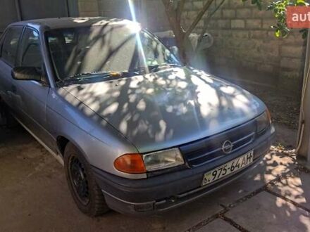 Сірий Опель Астра, об'ємом двигуна 1.4 л та пробігом 361 тис. км за 1800 $, фото 1 на Automoto.ua