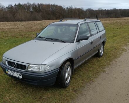 Серый Опель Астра, объемом двигателя 1.6 л и пробегом 290 тыс. км за 1184 $, фото 1 на Automoto.ua