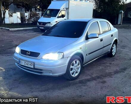 Серый Опель Астра, объемом двигателя 2 л и пробегом 343 тыс. км за 2600 $, фото 1 на Automoto.ua