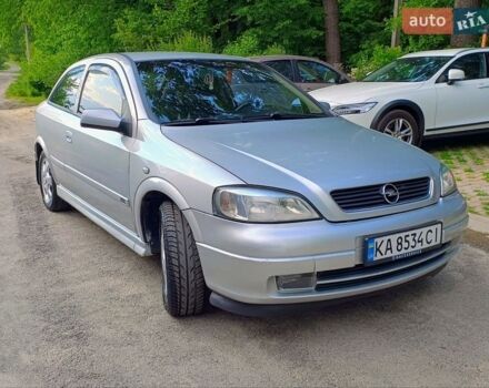 Серый Опель Астра, объемом двигателя 1.6 л и пробегом 245 тыс. км за 3900 $, фото 1 на Automoto.ua