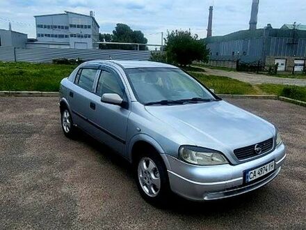Сірий Опель Астра, об'ємом двигуна 1.8 л та пробігом 0 тис. км за 2500 $, фото 1 на Automoto.ua
