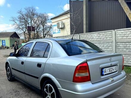 Серый Опель Астра, объемом двигателя 1.6 л и пробегом 340 тыс. км за 3000 $, фото 1 на Automoto.ua