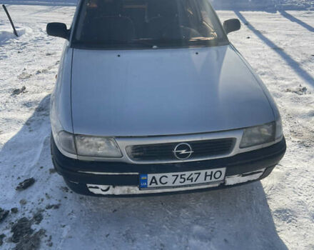 Серый Опель Астра, объемом двигателя 1.4 л и пробегом 230 тыс. км за 2300 $, фото 1 на Automoto.ua