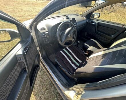 Серый Опель Астра, объемом двигателя 2 л и пробегом 300 тыс. км за 1400 $, фото 1 на Automoto.ua