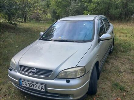Опель Астра 2001 у Корсунь-Шевченковском на Automoto.ua Сірий Опель Астра, об'ємом двигуна 2 л та пробігом 338 тис. км за 4650 $, фото 1 на Automoto.ua