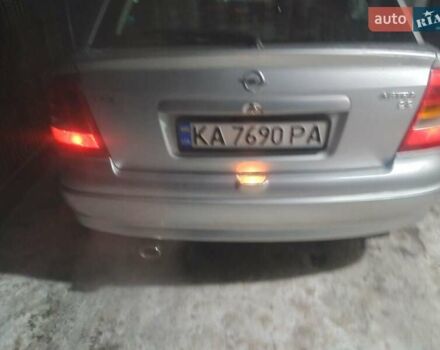 Серый Опель Астра, объемом двигателя 2.2 л и пробегом 268 тыс. км за 3000 $, фото 1 на Automoto.ua