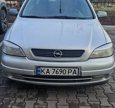 Серый Опель Астра, объемом двигателя 2.2 л и пробегом 267 тыс. км за 2900 $, фото 1 на Automoto.ua