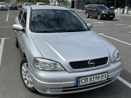 Серый Опель Астра, объемом двигателя 1.6 л и пробегом 288 тыс. км за 3900 $, фото 1 на Automoto.ua