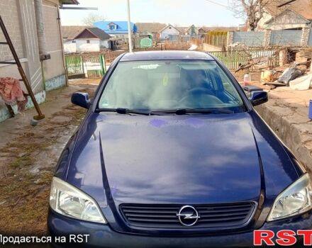 Серый Опель Астра, объемом двигателя 1.6 л и пробегом 194 тыс. км за 3400 $, фото 1 на Automoto.ua