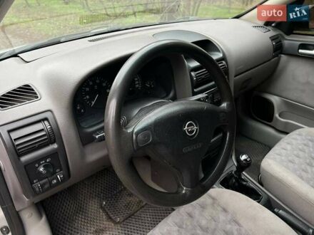 Опель Астра 2002 в Кропивницком (Кировограде) на Automoto.ua Серый Опель Астра, объемом двигателя 1.6 л и пробегом 123 тыс. км за 3900 $, фото 1 на Automoto.ua