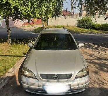 Серый Опель Астра, объемом двигателя 1.6 л и пробегом 246 тыс. км за 4100 $, фото 1 на Automoto.ua