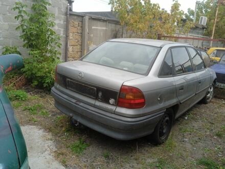 Серый Опель Астра, объемом двигателя 0 л и пробегом 230 тыс. км за 500 $, фото 1 на Automoto.ua