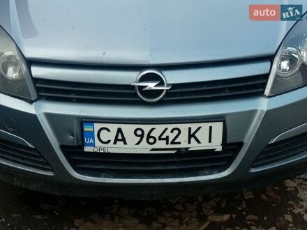 Серый Опель Астра, объемом двигателя 1.7 л и пробегом 262 тыс. км за 4500 $, фото 1 на Automoto.ua