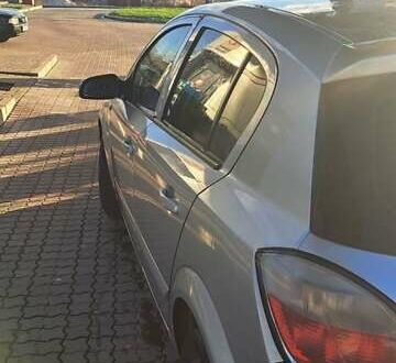 Сірий Опель Астра, об'ємом двигуна 1.69 л та пробігом 282 тис. км за 3500 $, фото 1 на Automoto.ua