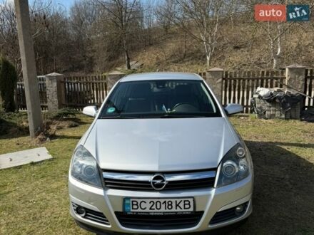 Серый Опель Астра, объемом двигателя 1.8 л и пробегом 245 тыс. км за 5000 $, фото 1 на Automoto.ua