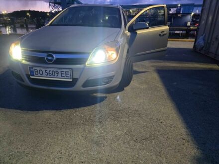 Серый Опель Астра, объемом двигателя 1.6 л и пробегом 204 тыс. км за 4700 $, фото 1 на Automoto.ua
