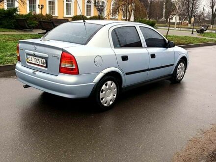 Сірий Опель Астра, об'ємом двигуна 1.4 л та пробігом 180 тис. км за 4000 $, фото 1 на Automoto.ua