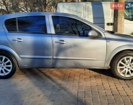 Серый Опель Астра, объемом двигателя 1.6 л и пробегом 265 тыс. км за 4000 $, фото 1 на Automoto.ua