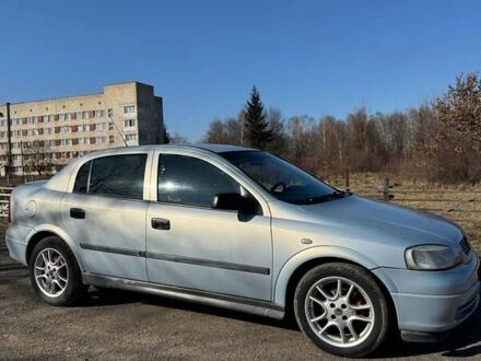 Опель Астра 2004 в Тячеве на Automoto.ua Серый Опель Астра, объемом двигателя 1.36 л и пробегом 187 тыс. км за 3300 $, фото 1 на Automoto.ua