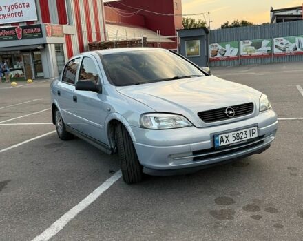 Сірий Опель Астра, об'ємом двигуна 1.6 л та пробігом 300 тис. км за 4200 $, фото 1 на Automoto.ua