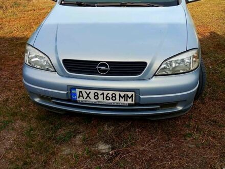 Серый Опель Астра, объемом двигателя 1.6 л и пробегом 174 тыс. км за 4000 $, фото 1 на Automoto.ua