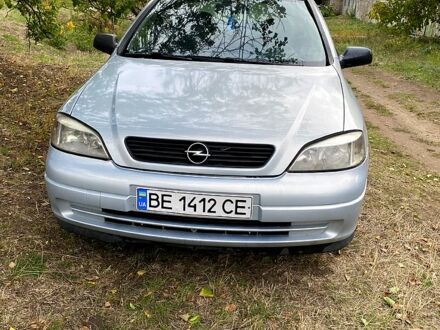 Опель Астра 2004 в Вознесенске на Automoto.ua Серый Опель Астра, объемом двигателя 1.4 л и пробегом 250 тыс. км за 1750 $, фото 1 на Automoto.ua