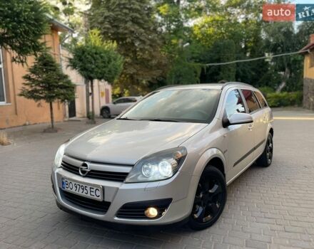 Серый Опель Астра, объемом двигателя 1.7 л и пробегом 260 тыс. км за 3900 $, фото 1 на Automoto.ua