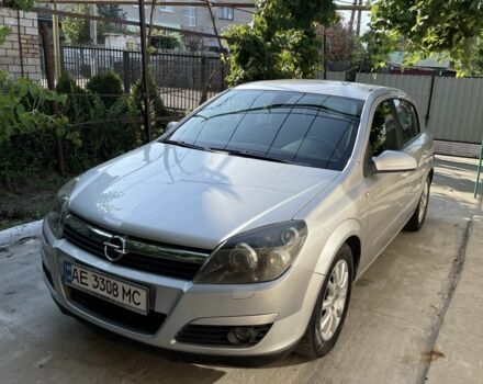Сірий Опель Астра, об'ємом двигуна 1.8 л та пробігом 240 тис. км за 4516 $, фото 1 на Automoto.ua