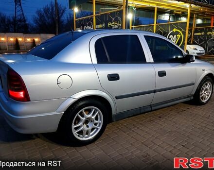 Серый Опель Астра, объемом двигателя 1.6 л и пробегом 200 тыс. км за 3850 $, фото 1 на Automoto.ua