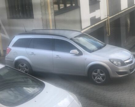 Серый Опель Астра, объемом двигателя 1.7 л и пробегом 389 тыс. км за 4300 $, фото 1 на Automoto.ua