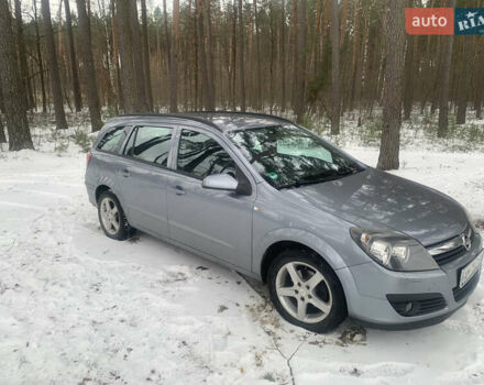 Серый Опель Астра, объемом двигателя 1.6 л и пробегом 236 тыс. км за 4400 $, фото 1 на Automoto.ua