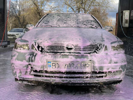 Серый Опель Астра, объемом двигателя 1.6 л и пробегом 290 тыс. км за 2400 $, фото 1 на Automoto.ua