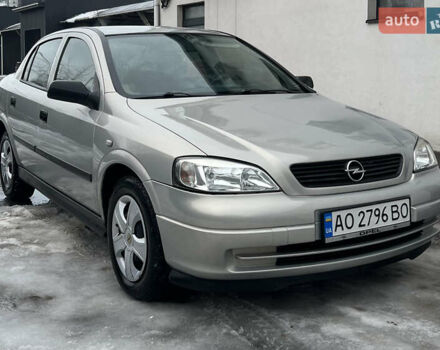 Серый Опель Астра, объемом двигателя 1.4 л и пробегом 180 тыс. км за 4000 $, фото 1 на Automoto.ua
