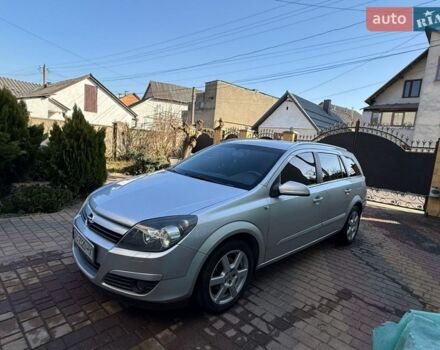 Серый Опель Астра, объемом двигателя 1.8 л и пробегом 270 тыс. км за 3300 $, фото 1 на Automoto.ua