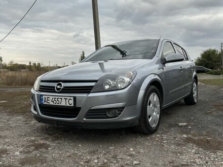 Серый Опель Астра, объемом двигателя 1.6 л и пробегом 264 тыс. км за 4800 $, фото 1 на Automoto.ua