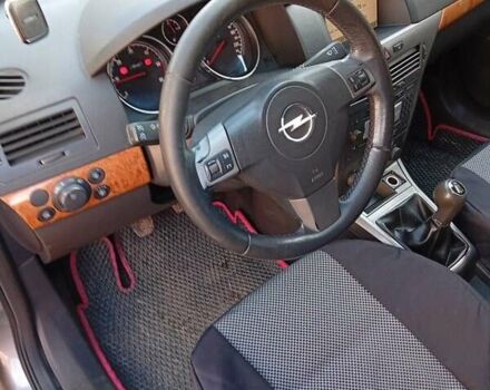 Серый Опель Астра, объемом двигателя 1.7 л и пробегом 1000 тыс. км за 4500 $, фото 1 на Automoto.ua