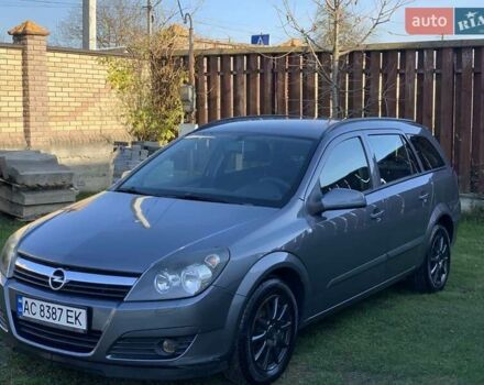 Серый Опель Астра, объемом двигателя 1.6 л и пробегом 256 тыс. км за 4555 $, фото 1 на Automoto.ua