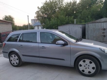 Серый Опель Астра, объемом двигателя 1.7 л и пробегом 225 тыс. км за 5200 $, фото 1 на Automoto.ua