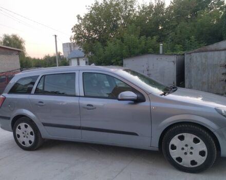 Сірий Опель Астра, об'ємом двигуна 1.7 л та пробігом 225 тис. км за 5700 $, фото 1 на Automoto.ua