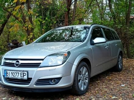 Серый Опель Астра, объемом двигателя 1.6 л и пробегом 230 тыс. км за 4100 $, фото 1 на Automoto.ua