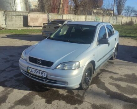 Серый Опель Астра, объемом двигателя 1.6 л и пробегом 260 тыс. км за 3700 $, фото 1 на Automoto.ua