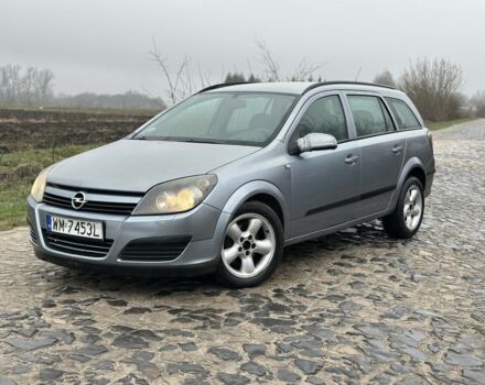 Серый Опель Астра, объемом двигателя 1.7 л и пробегом 305 тыс. км за 1950 $, фото 1 на Automoto.ua