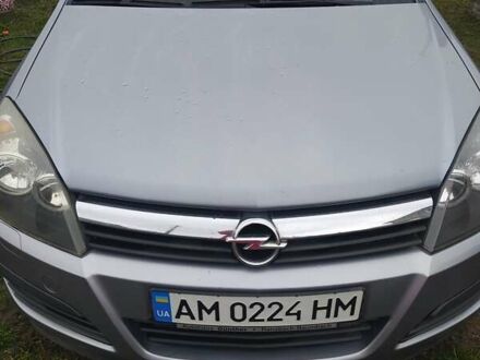 Серый Опель Астра, объемом двигателя 1.6 л и пробегом 265 тыс. км за 5000 $, фото 1 на Automoto.ua