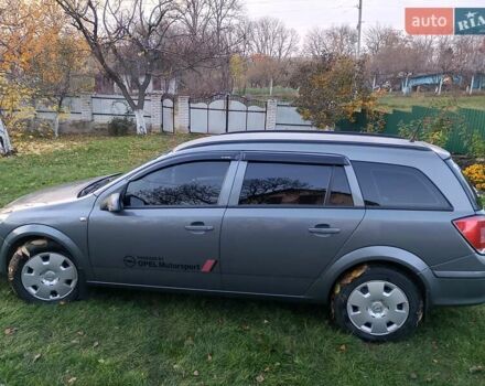 Серый Опель Астра, объемом двигателя 1.6 л и пробегом 240 тыс. км за 3800 $, фото 1 на Automoto.ua